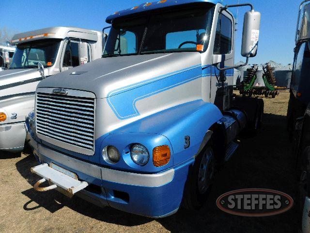 2000 Freightliner Century_1.jpg